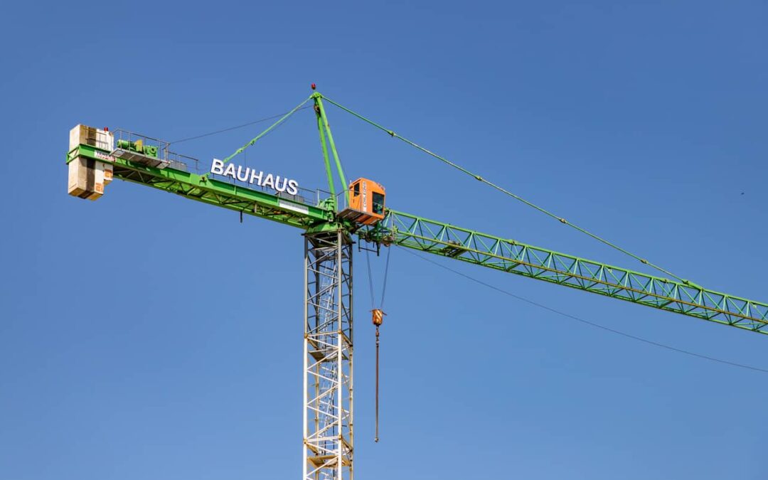 Tower Cranes: Hydraulics Fulfilling a Tall Order